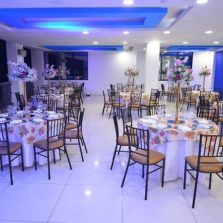 Hotel - Centro Comercial Punta Del Mar Salinas (Santa Elena) Kültér fotó