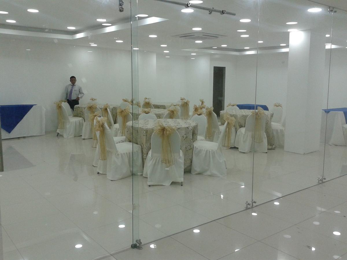 Hotel - Centro Comercial Punta Del Mar Salinas (Santa Elena) Kültér fotó