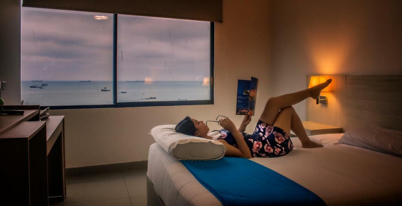 Hotel - Centro Comercial Punta Del Mar Salinas (Santa Elena) Kültér fotó